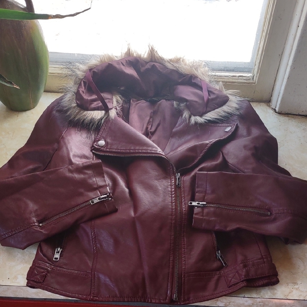 Forever 21 Women's Burgundy Jacket with Faux Fur Trim